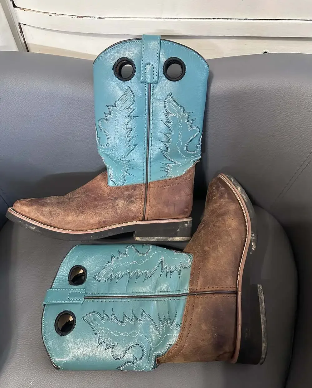 Smoky Mountain Kids' Square Toe Brown Oiled Distress/Turquoise Cowboy Boots 5